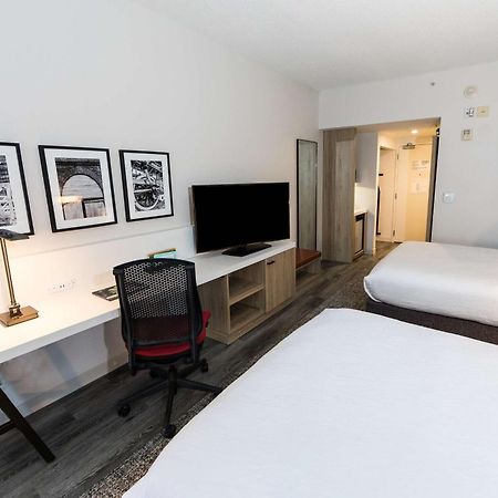 Hilton Garden Inn Savannah Historic District Екстер'єр фото