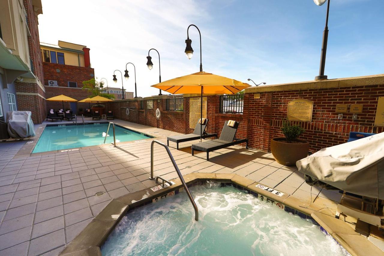 Hilton Garden Inn Savannah Historic District Екстер'єр фото