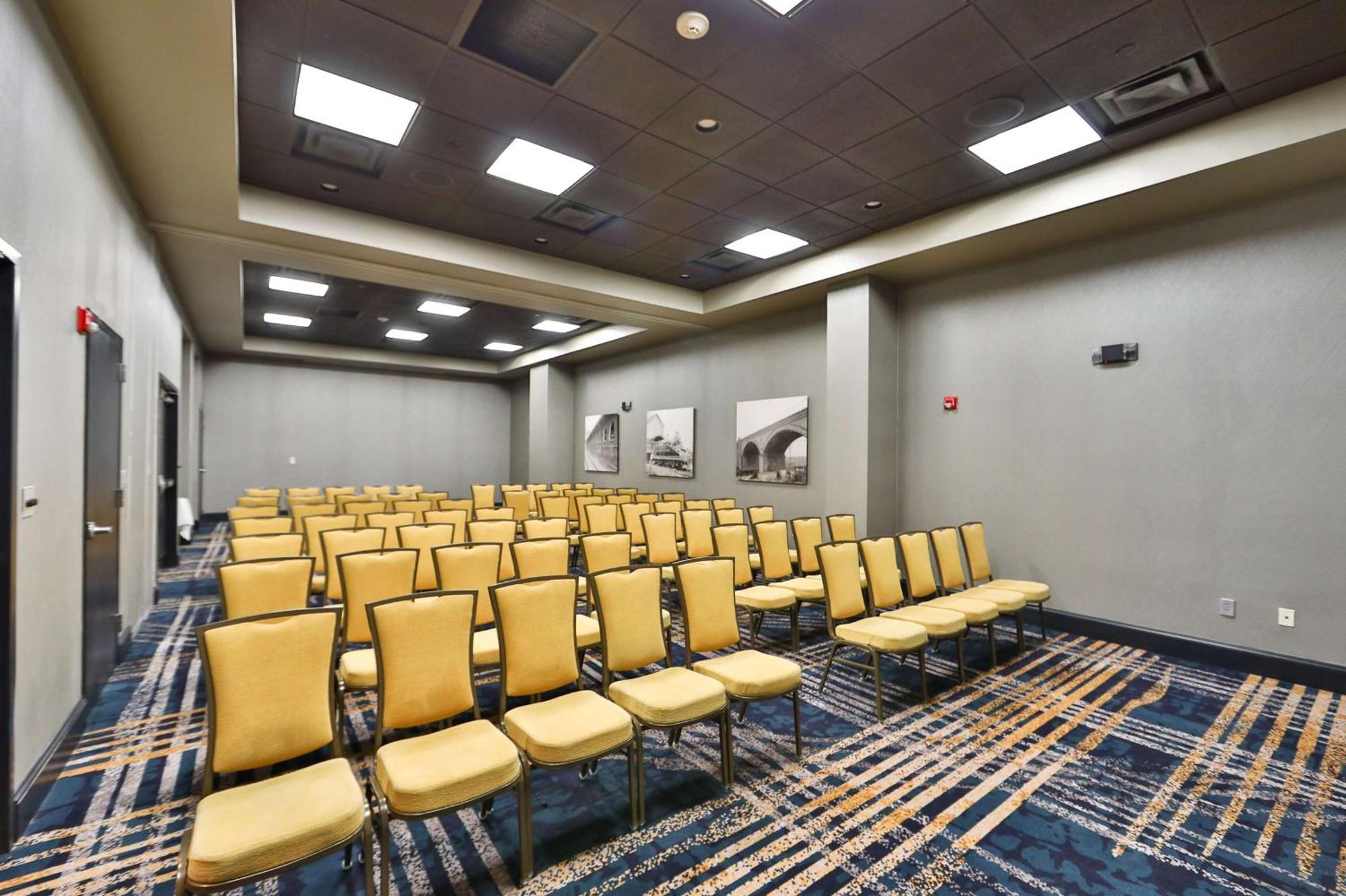Hilton Garden Inn Savannah Historic District Екстер'єр фото